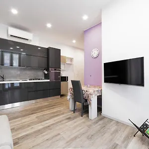 a-due-passi-da-piazza-firenze-apartment.it-lombardy.com/